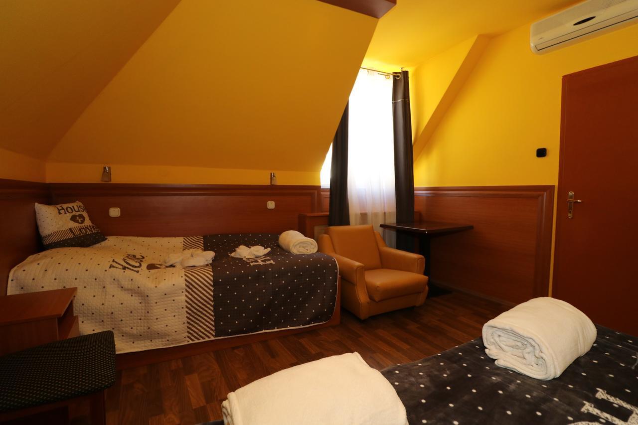 Bed and Breakfast Székelykert Panzió à Miskolc Extérieur photo