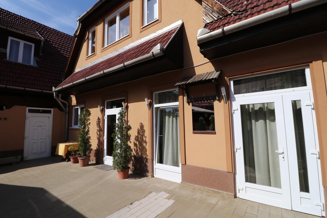 Bed and Breakfast Székelykert Panzió à Miskolc Extérieur photo